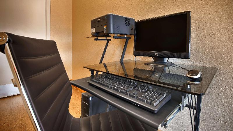 Surestay Hotel By Best Western Floresville