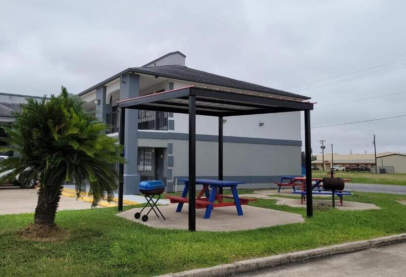 호텔 Texas Inn And Suites Raymondville
