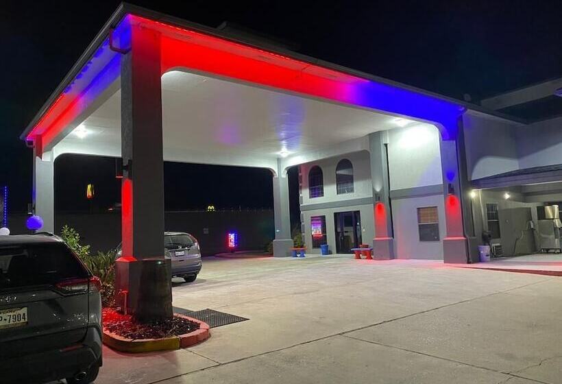 호텔 Texas Inn And Suites Raymondville
