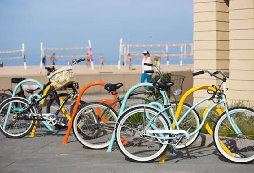 Beach House Hotel At Hermosa Beach