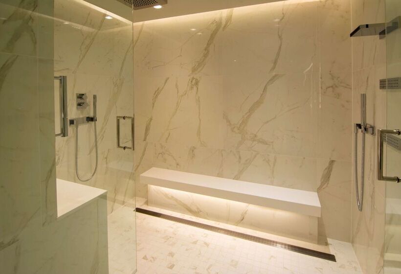 בית מלון כפרי The Benson Portland, Curio Collection By Hilton