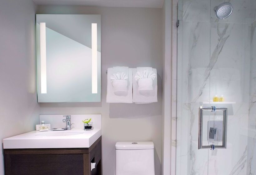 בית מלון כפרי The Benson Portland, Curio Collection By Hilton