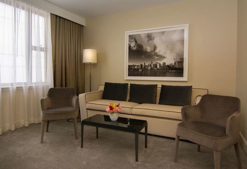 בית מלון כפרי The Benson Portland, Curio Collection By Hilton