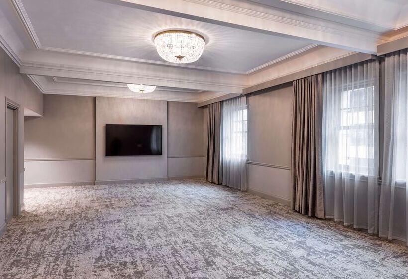 בית מלון כפרי The Benson Portland, Curio Collection By Hilton