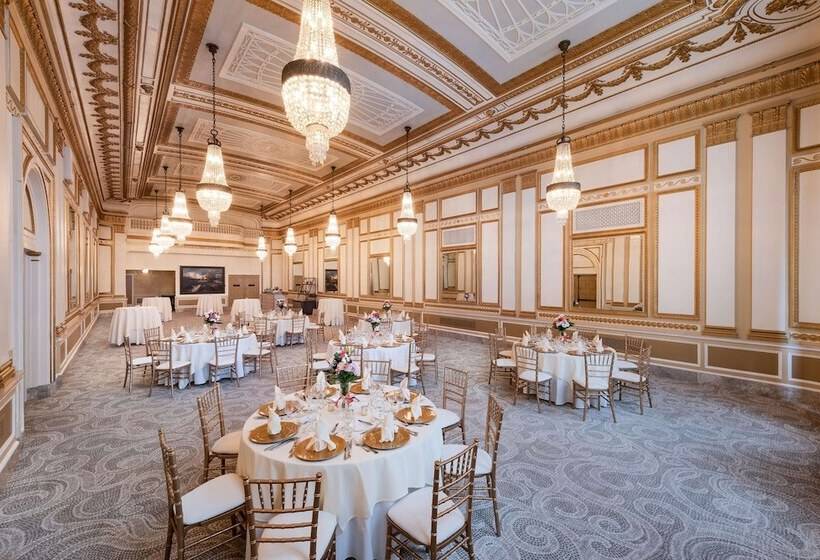 בית מלון כפרי The Benson Portland, Curio Collection By Hilton