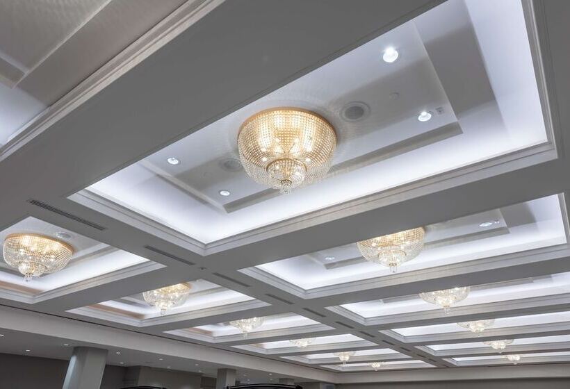 בית מלון כפרי The Benson Portland, Curio Collection By Hilton