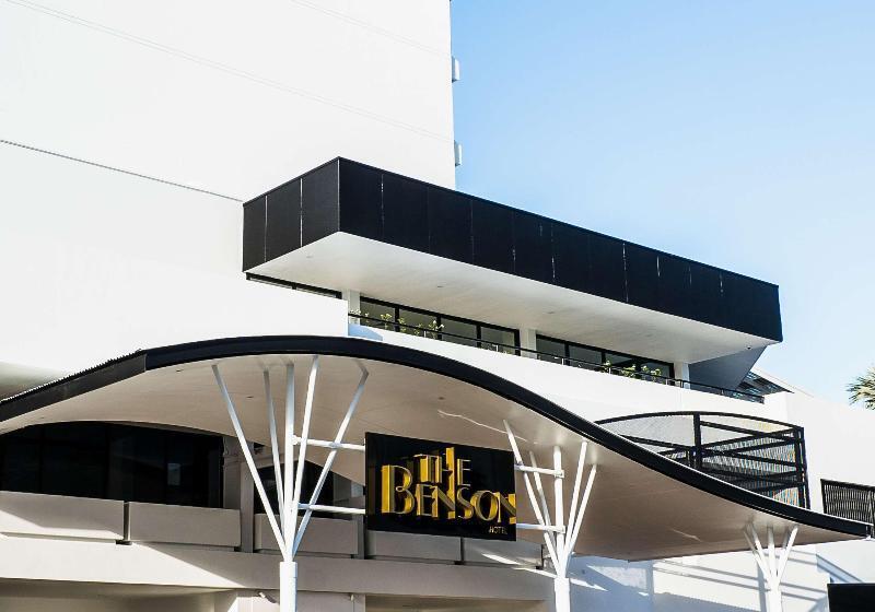 בית מלון כפרי The Benson Portland, Curio Collection By Hilton