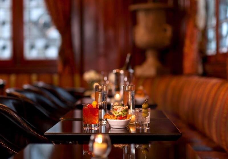 בית מלון כפרי The Benson Portland, Curio Collection By Hilton