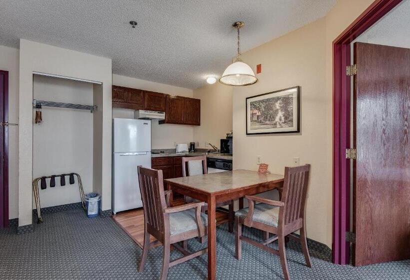 فندق Townsquare Place