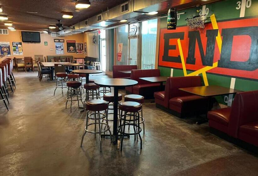 فندق Travelers Lodge Beatrice