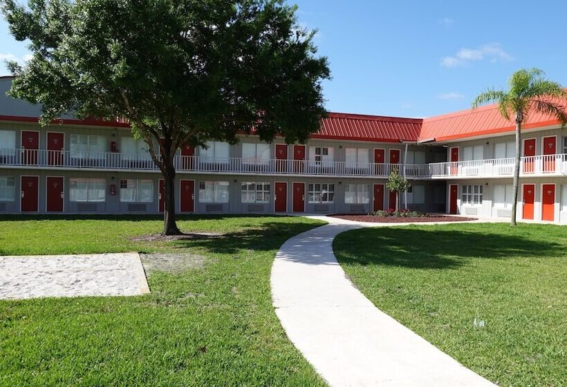 فندق Vero Beach Inn & Suites Vero Beach I 95