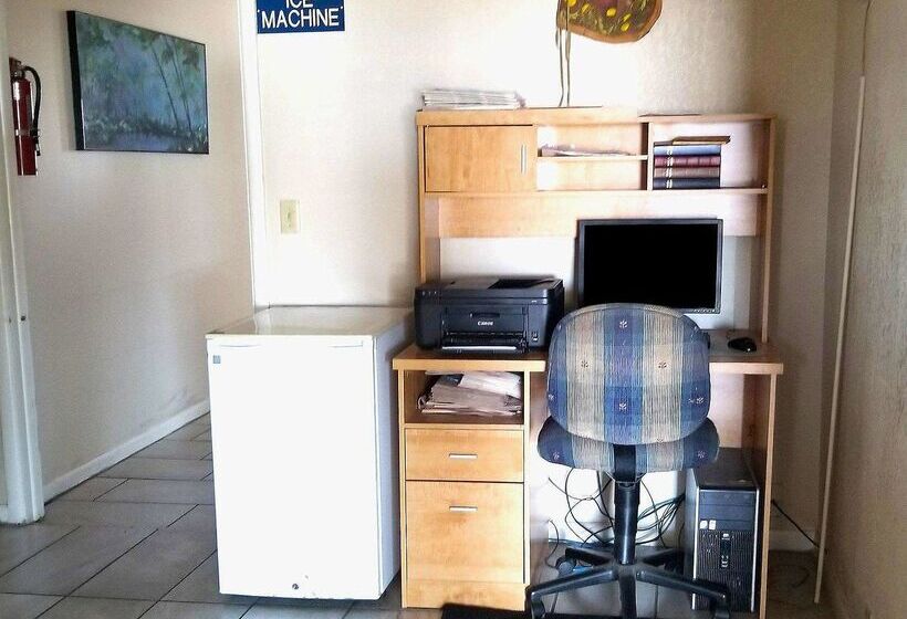 فندق على الطريق Americas Best Value Inn Belleville