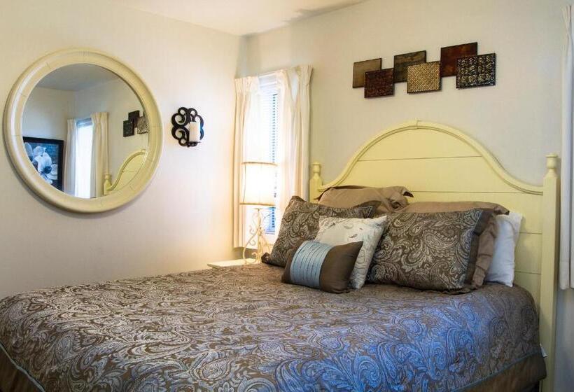 فندق على الطريق Beachcomber Resort