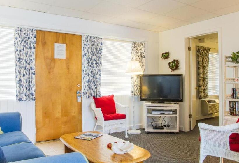 فندق على الطريق Beachcomber Resort