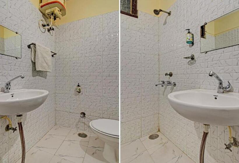 Itsy Hotels Royal Monarch