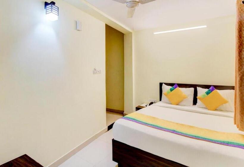 Itsy Hotels Royal Monarch