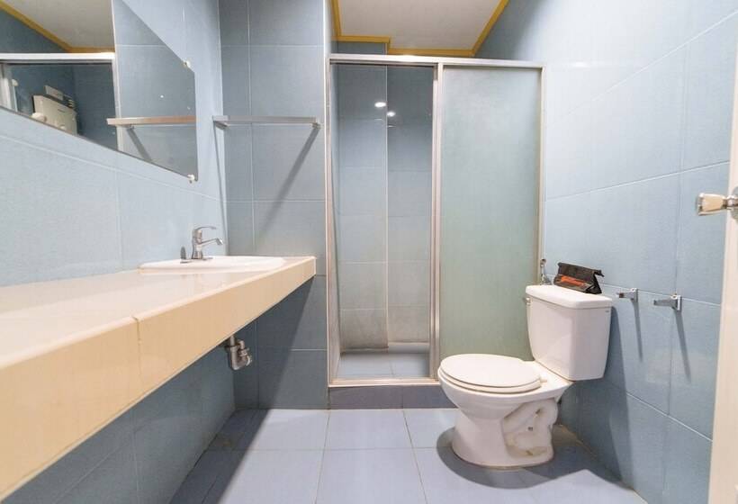 فندق Reddoorz @ Kilometer 1 Roxas City