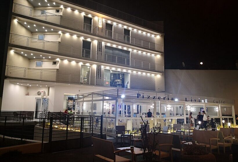 مبيت وإفطار B And B Living