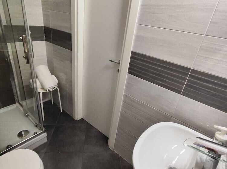 مبيت وإفطار B And B Living