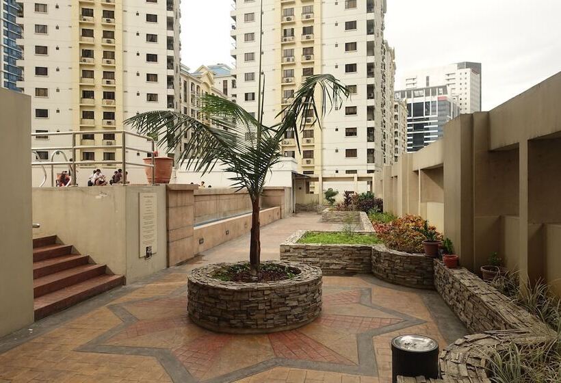 3br Unit At Bgc Forbeswood Parklane