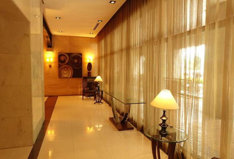 3br Unit At Bgc Forbeswood Parklane