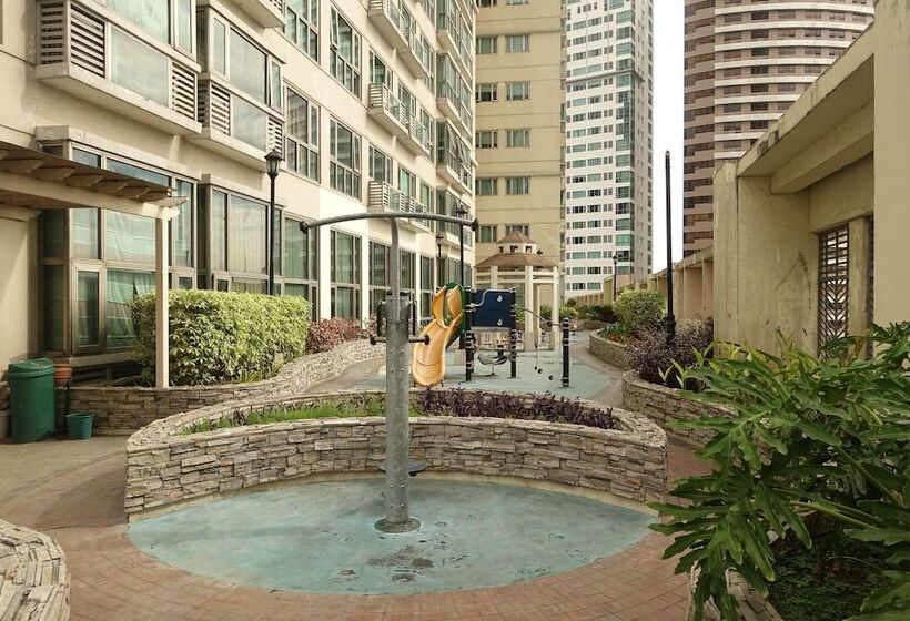 3br Unit At Bgc Forbeswood Parklane