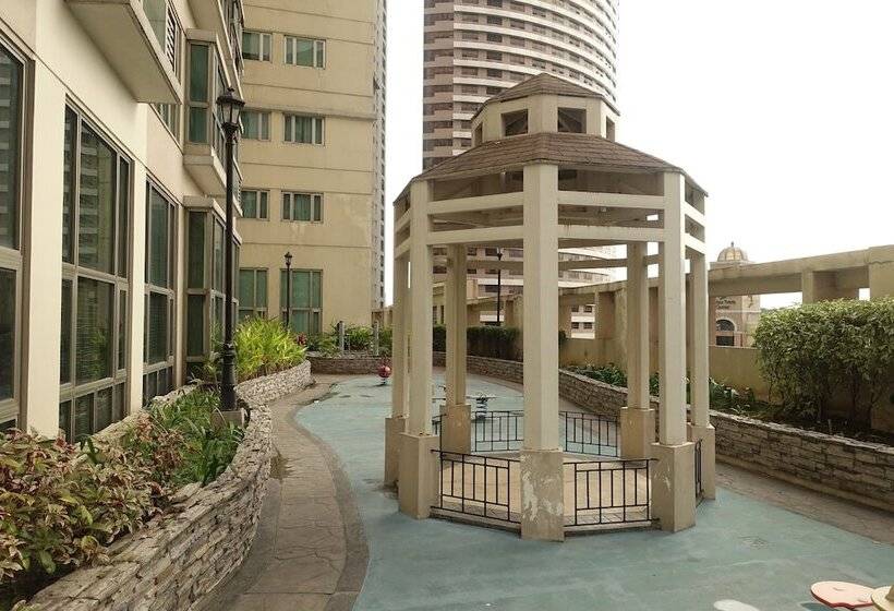 3br Unit At Bgc Forbeswood Parklane