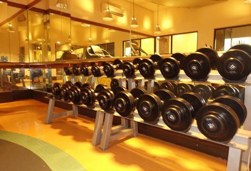 3br Unit At Bgc Forbeswood Parklane