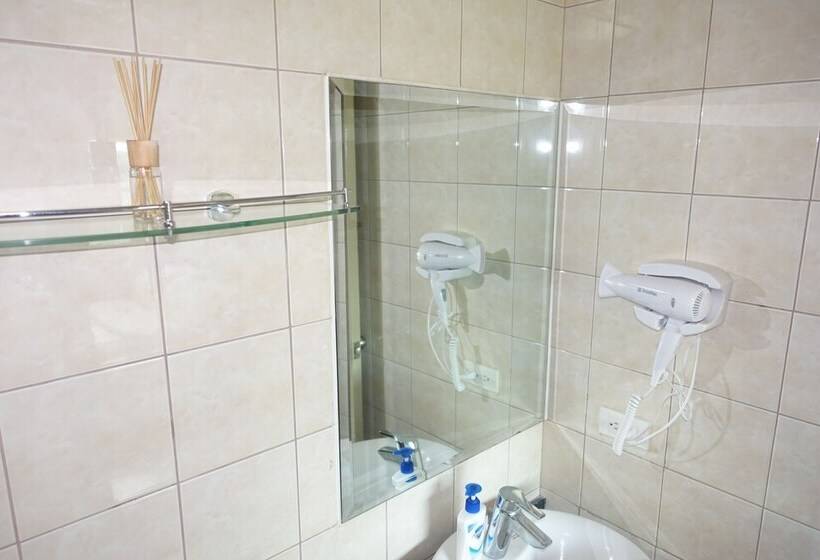 3br Unit At Bgc Forbeswood Parklane