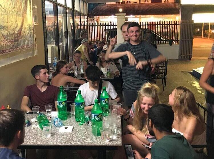 Nana Backpacker Hostel