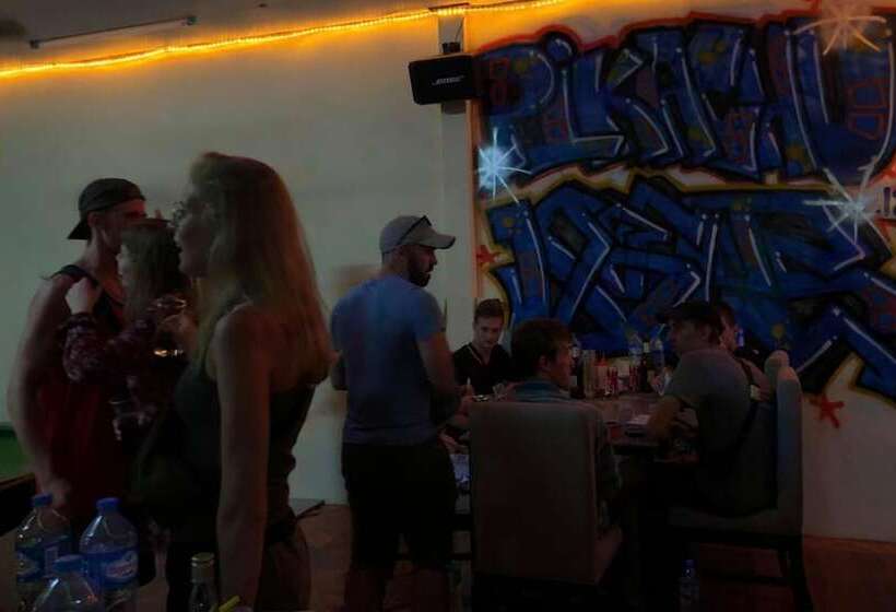 Nana Backpacker Hostel