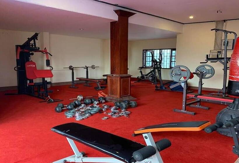 Nana Backpacker Hostel