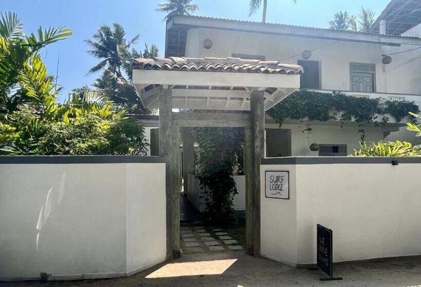 膳宿费 Surf Lodge Madiha