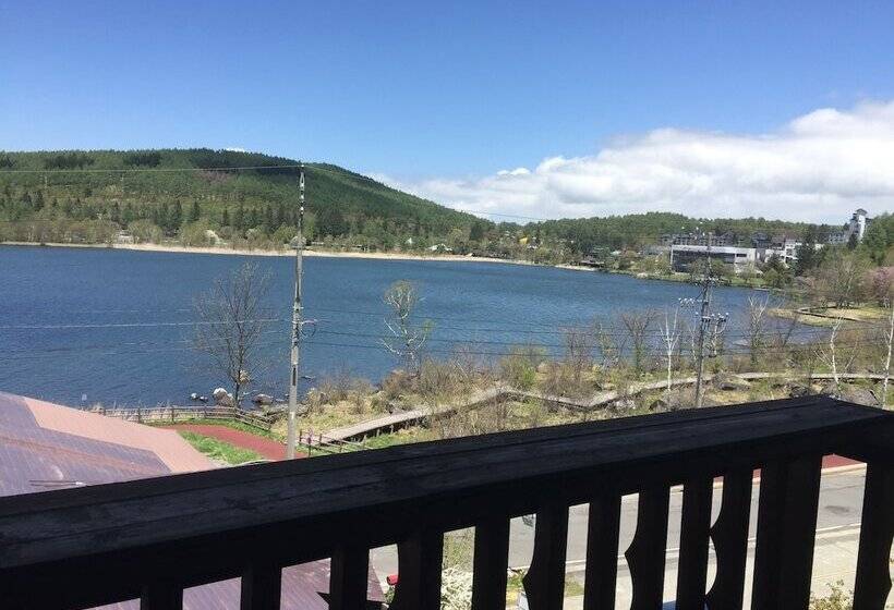 פונדק Shirakabako Sakaeen