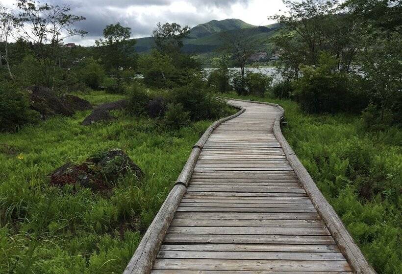 פונדק Shirakabako Sakaeen