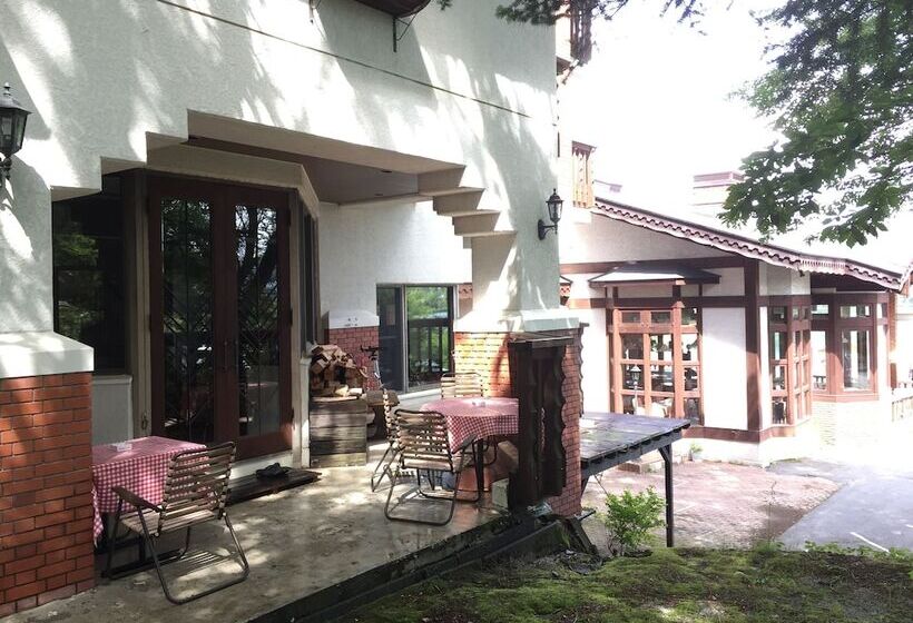 פונדק Shirakabako Sakaeen