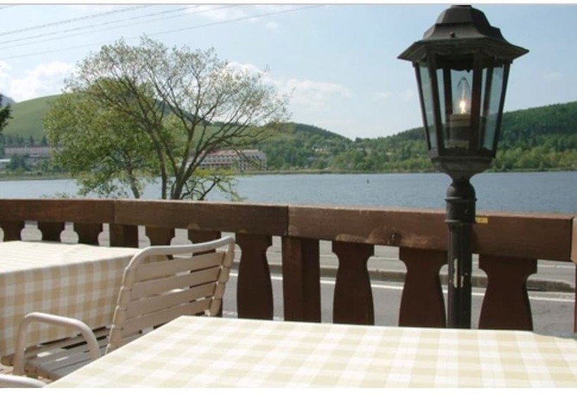 פונדק Shirakabako Sakaeen