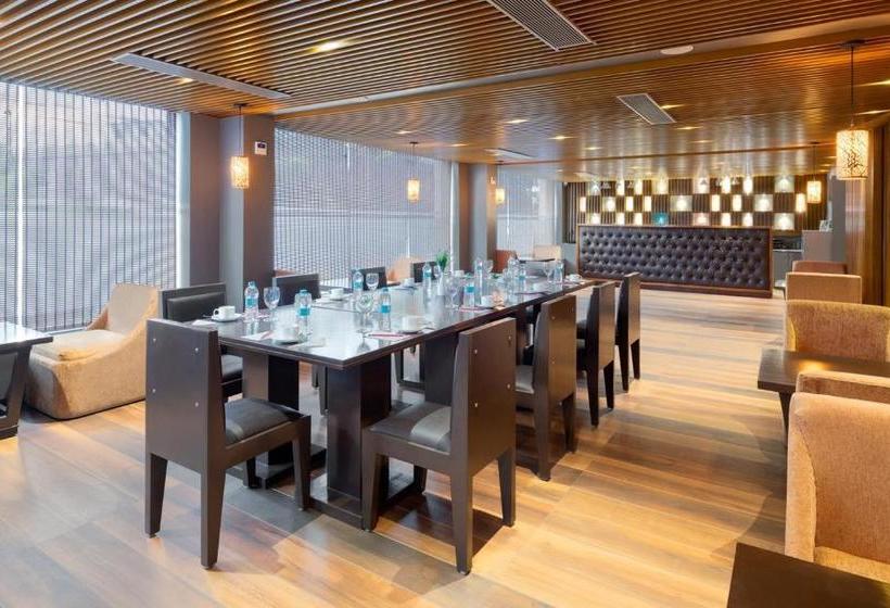 هتل Cygnett Style Tania's