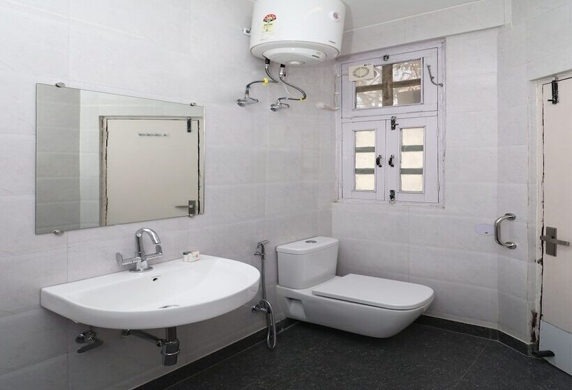 هتل Mehtab Regency By Oyo Rooms