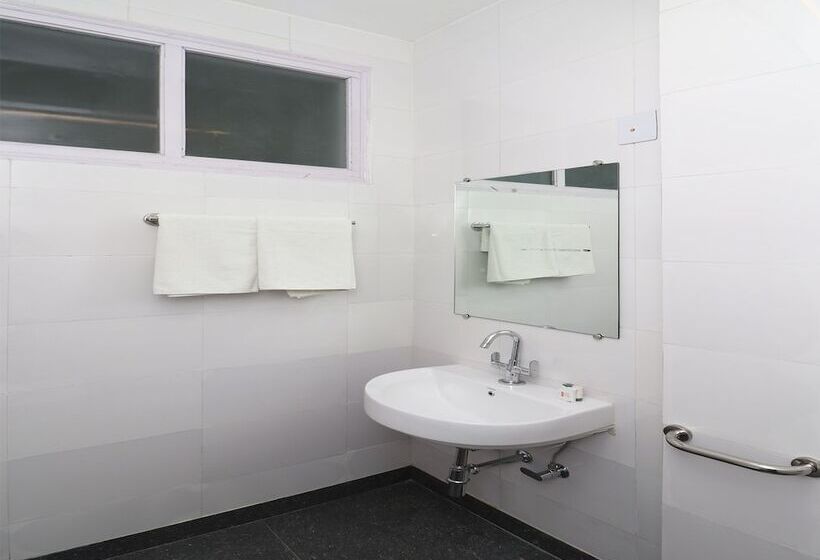 هتل Mehtab Regency By Oyo Rooms