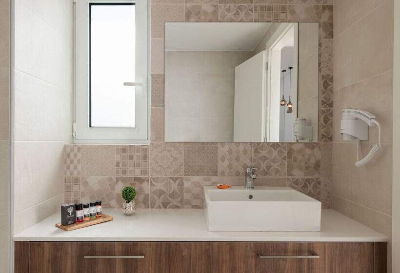 فندق Nama Retreat