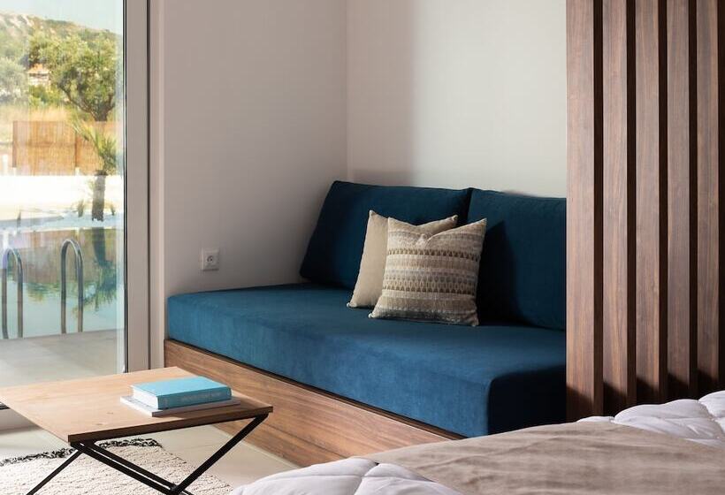 فندق Nama Retreat