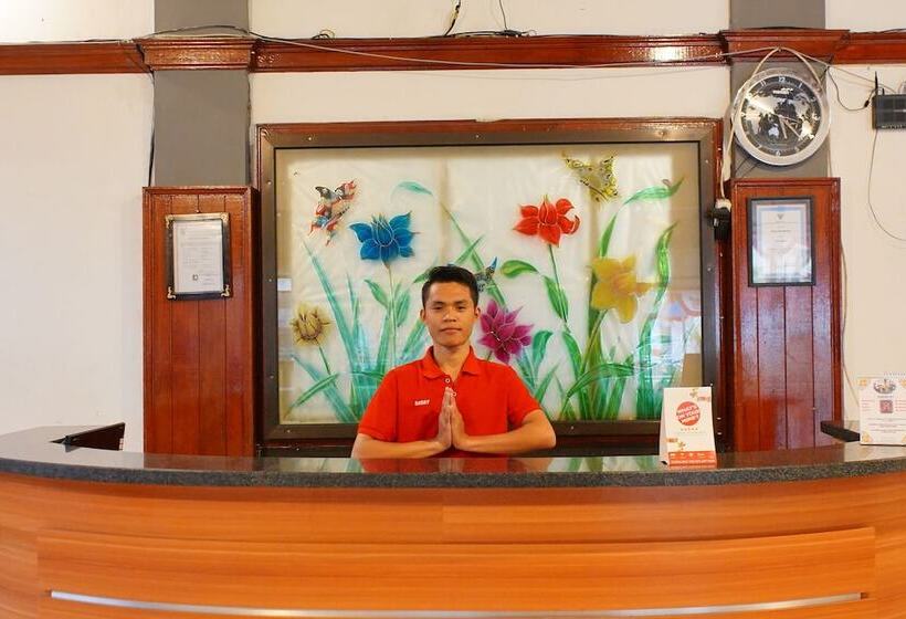 酒店 Oyo 1333 Wisata