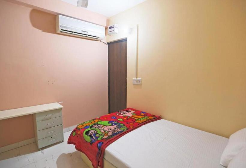Hotel Spot On 48329 Deluxe Inn