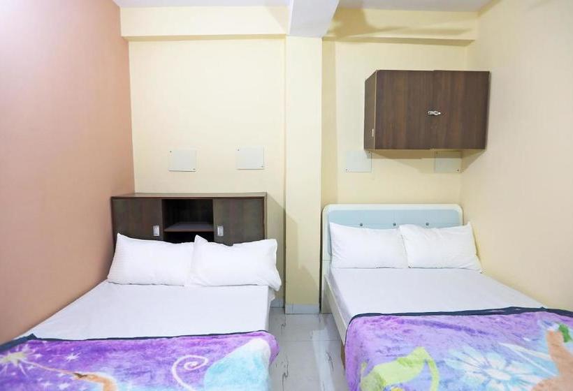 Hotel Spot On 48329 Deluxe Inn