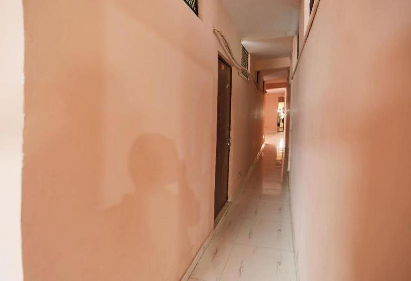 Hotel Spot On 48329 Deluxe Inn