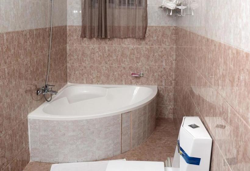 בית מלון כפרי Target Hill