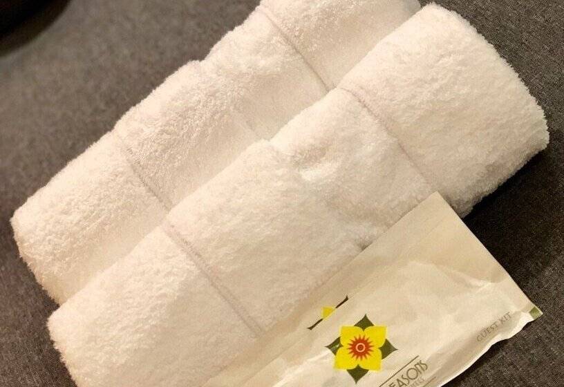 ホテル Two Seasons Executive Suites