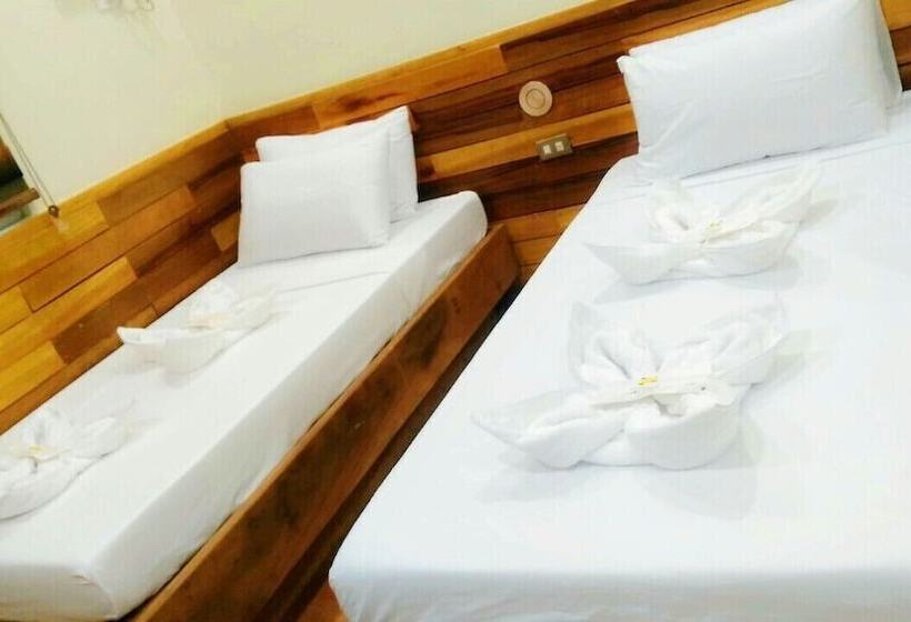 ホテル Two Seasons Executive Suites