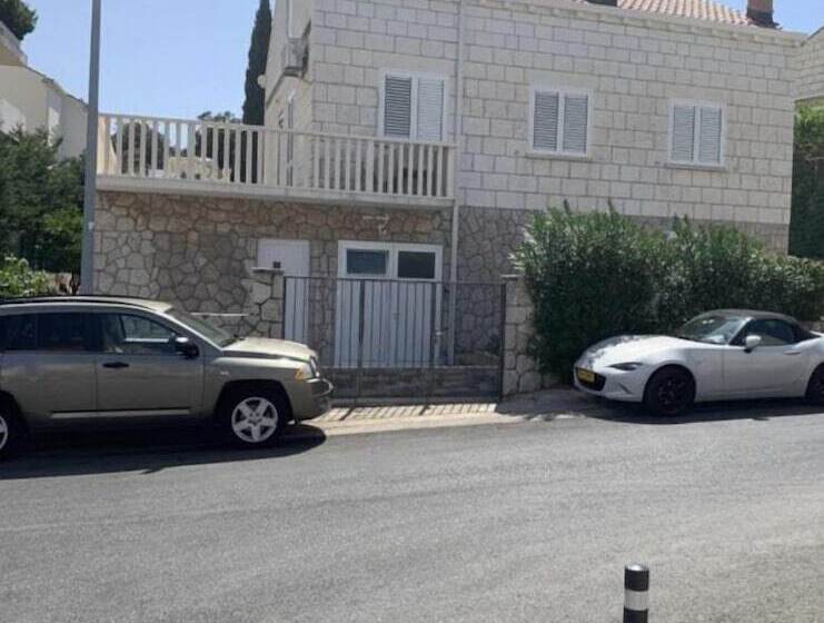 פנסיון Aida Apartments And Rooms